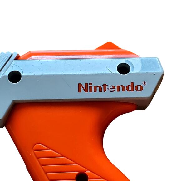 Nintendo NES-005 Zapper Light Gun Orange Controller OEM - Picture 5 of 6